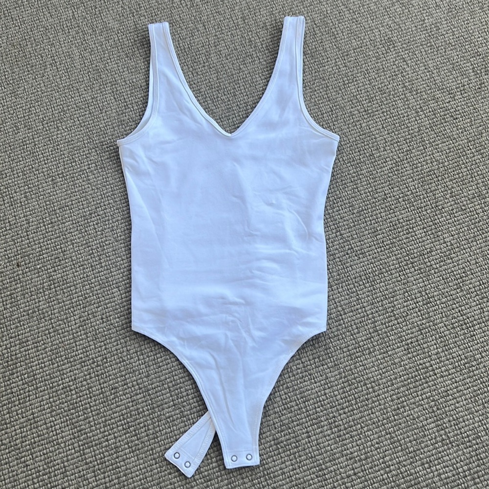 Abercrombie & Fitch V-Neck White Bodysuit Tank